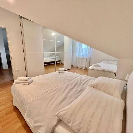 Hop House Garni Hotel Postojna Luaran gambar