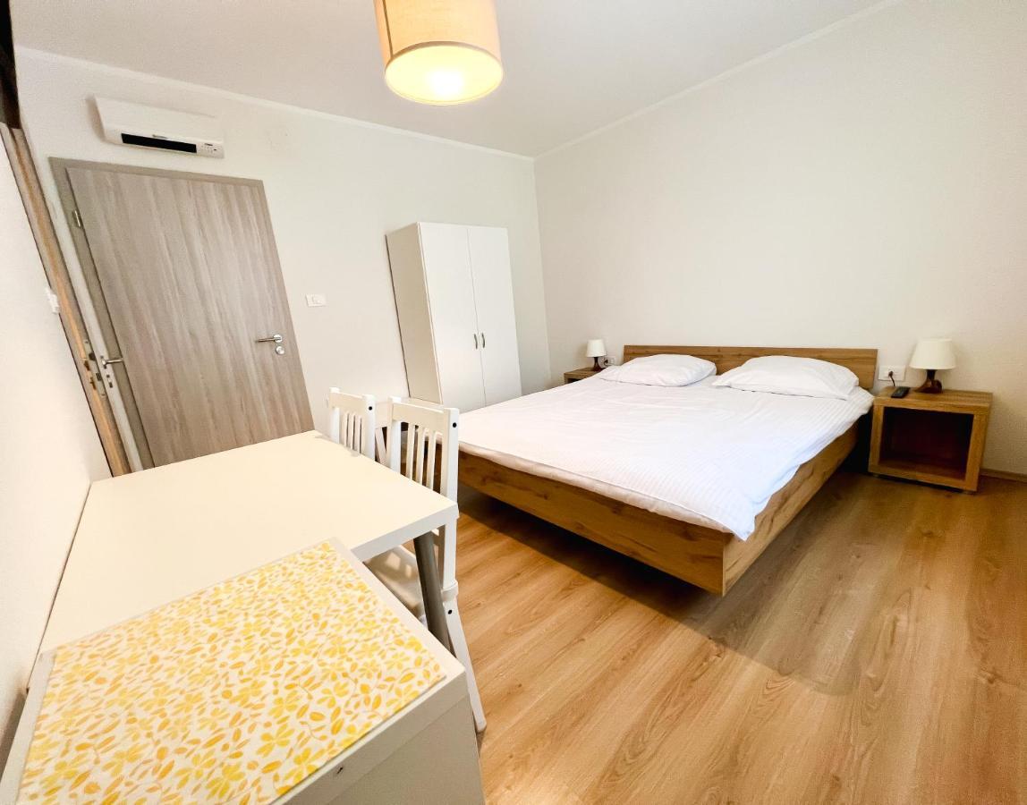 Hop House Garni Hotel Postojna Luaran gambar