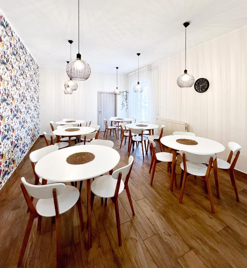Hop House Garni Hotel Postojna Luaran gambar