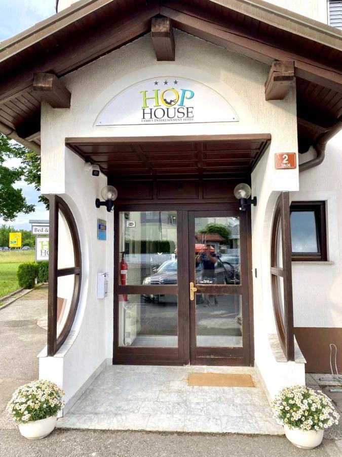 Hop House Garni Hotel Postojna Luaran gambar