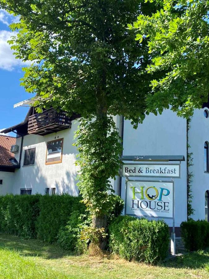 Hop House Garni Hotel Postojna Luaran gambar