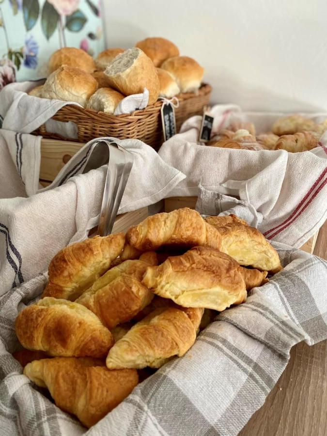 Hop House Garni Hotel Postojna Luaran gambar