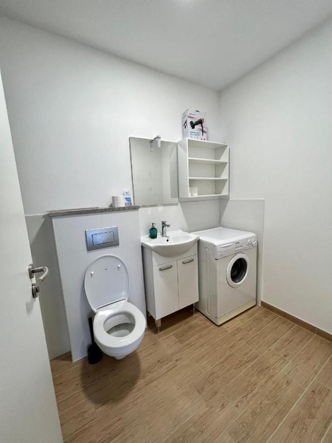 Hop House Garni Hotel Postojna Luaran gambar