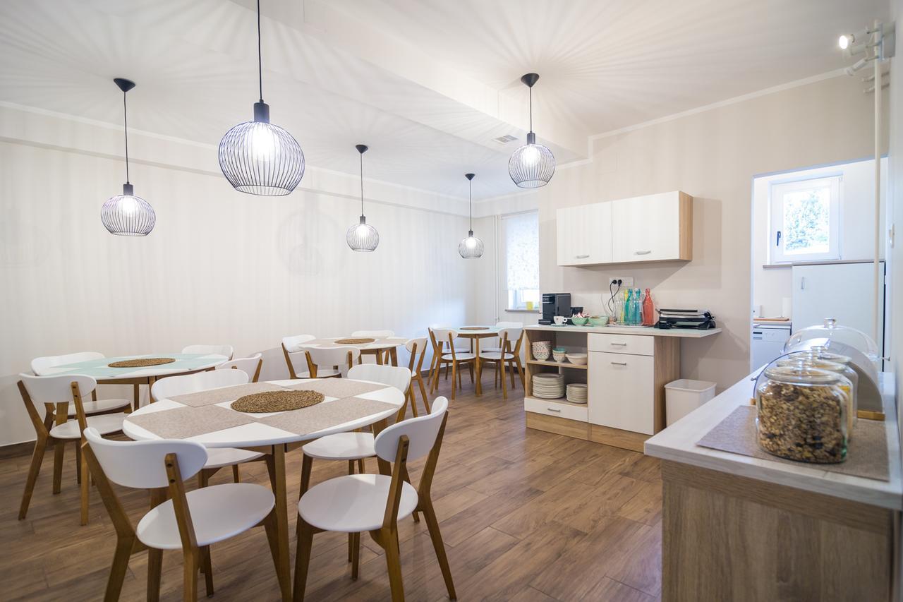 Hop House Garni Hotel Postojna Luaran gambar