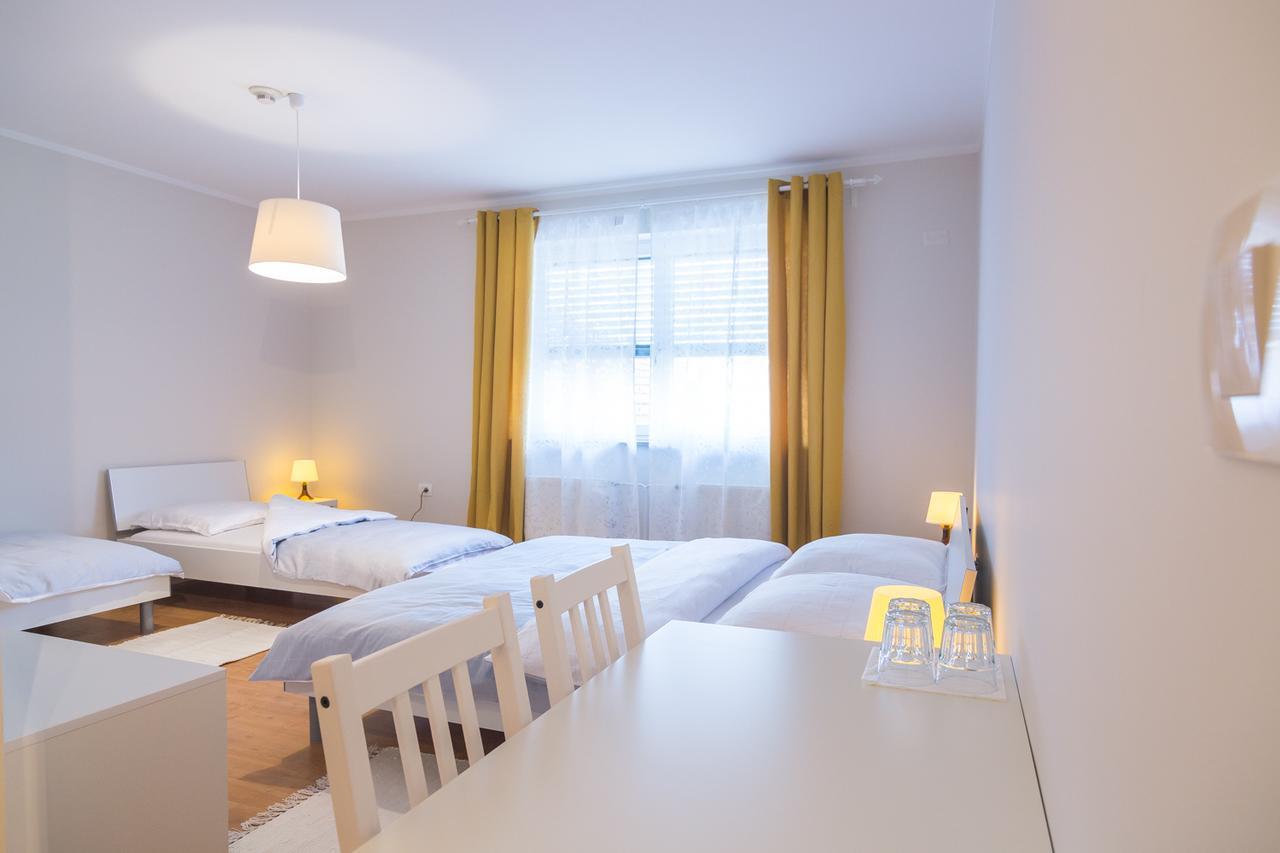 Hop House Garni Hotel Postojna Luaran gambar